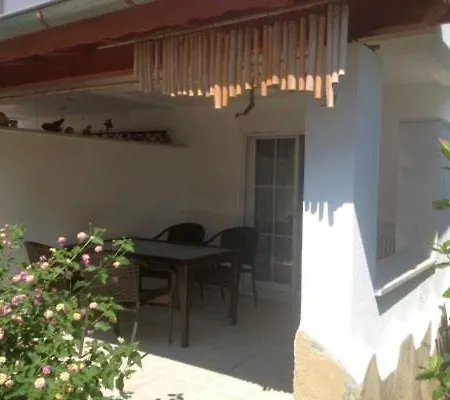 Villa Met 27